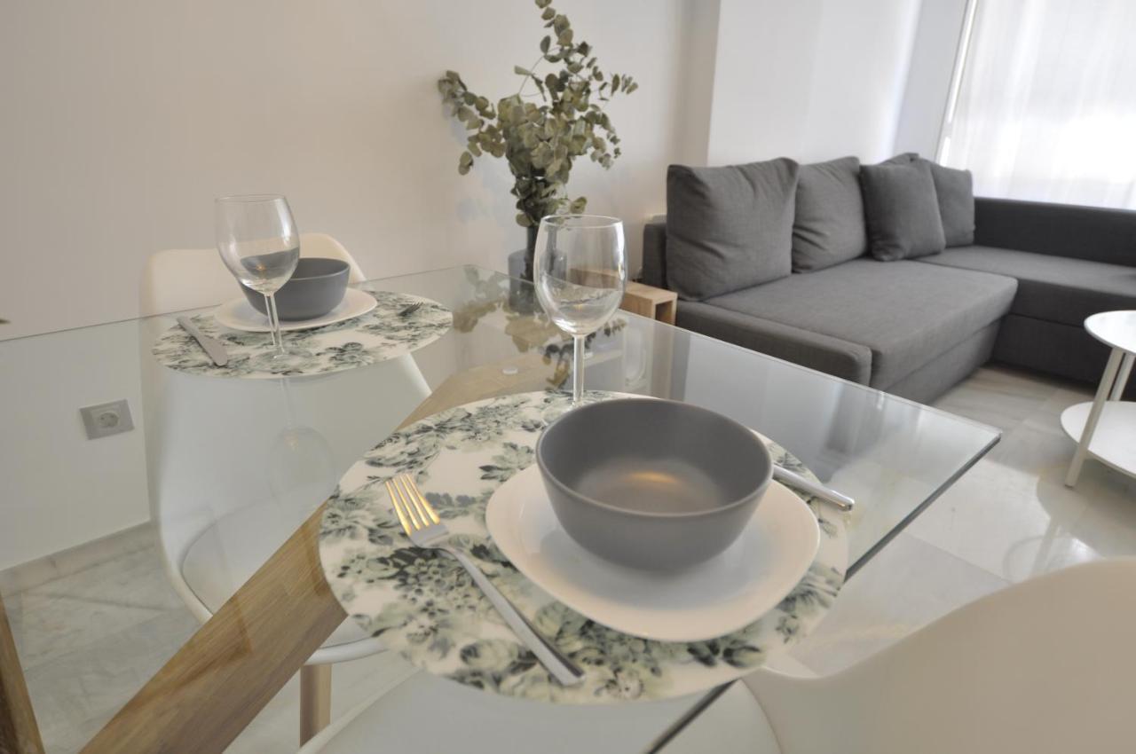 Luminoso Y Coqueto Apartamento Con Jardin Малага Екстериор снимка