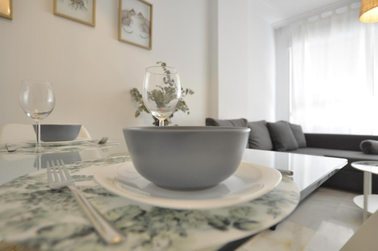 Luminoso Y Coqueto Apartamento Con Jardin Малага Екстериор снимка